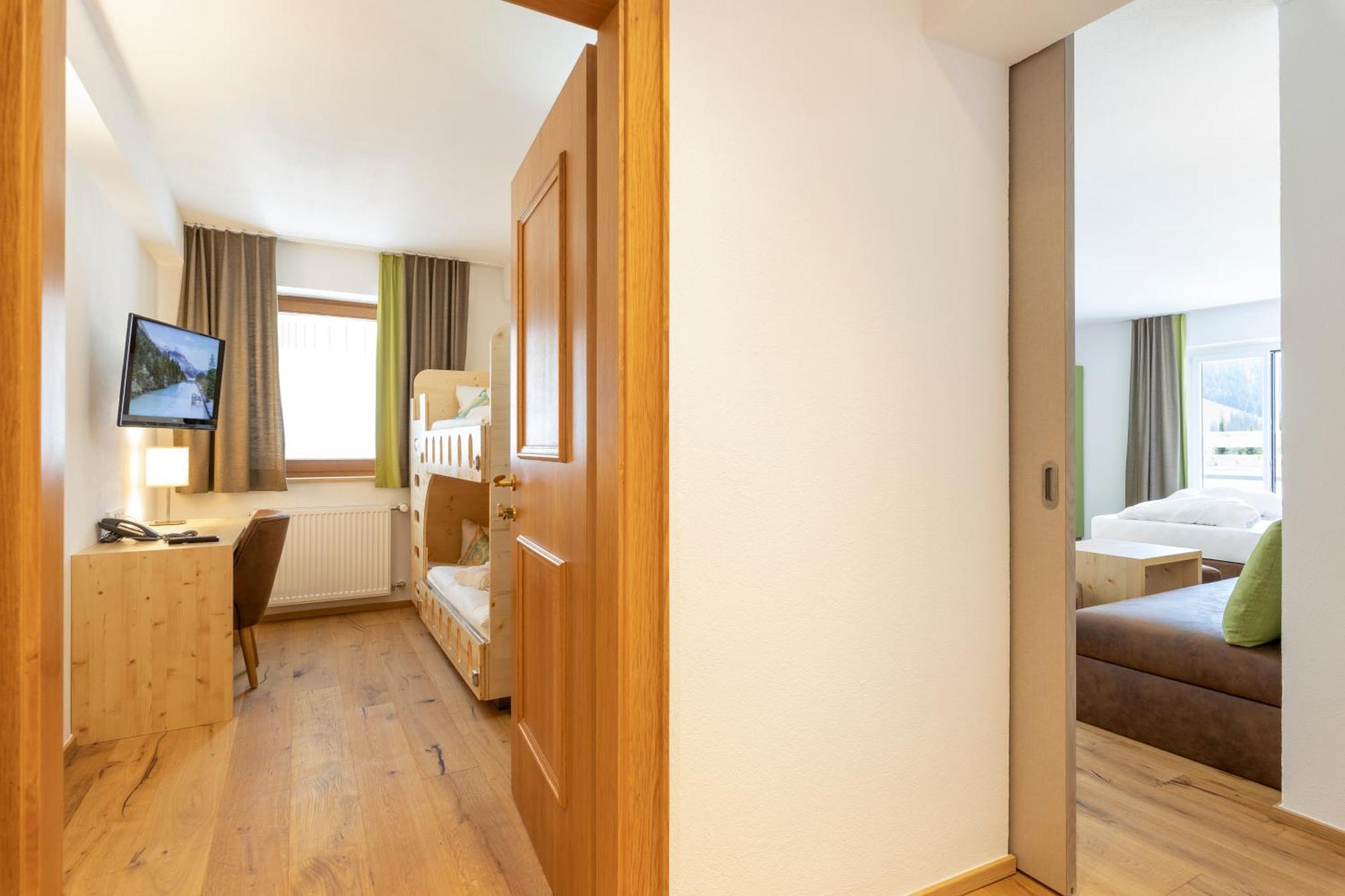 Familotel Kaiserhof - Families Only แบร์วัง ภายนอก รูปภาพ
